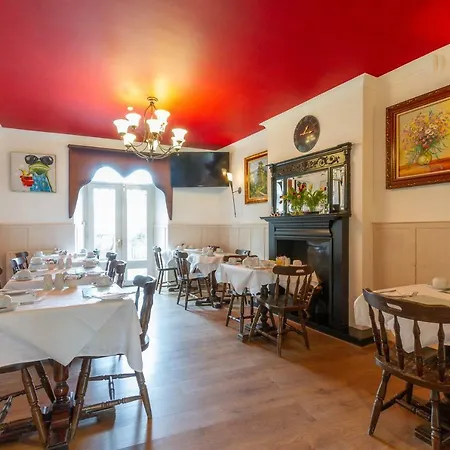 Bed & Breakfast Field House 3*